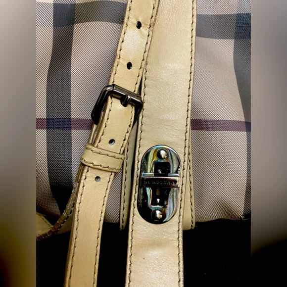 BURBERRY handbag - Picture 2 of 8